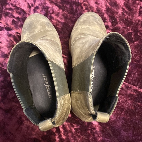 Sorel booties woman’s size 6 - Picture 5 of 7